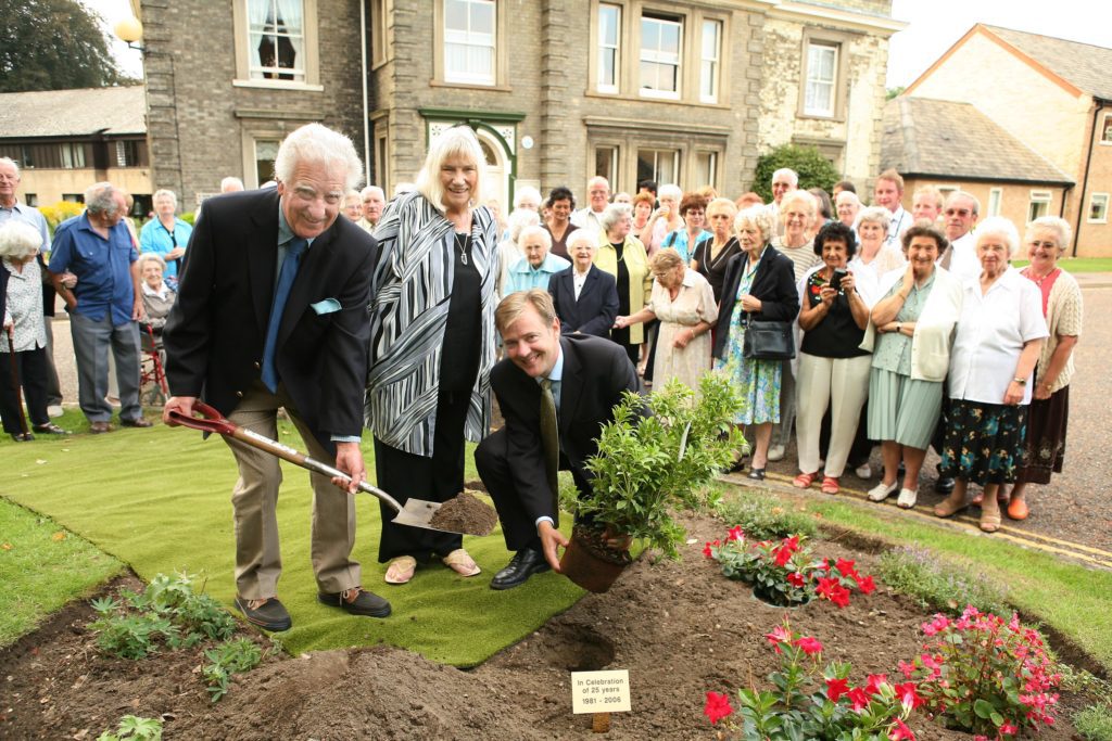 Martin Miller at The Cedars, 2006